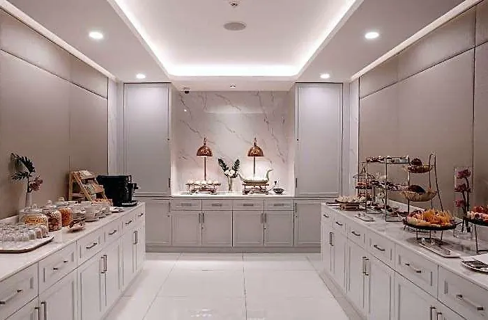Aira Sukhumvit 11 By Kingston Bangkok