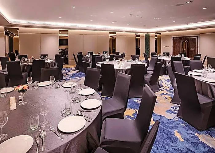 Aira Sukhumvit 11 By Kingston Bangkok